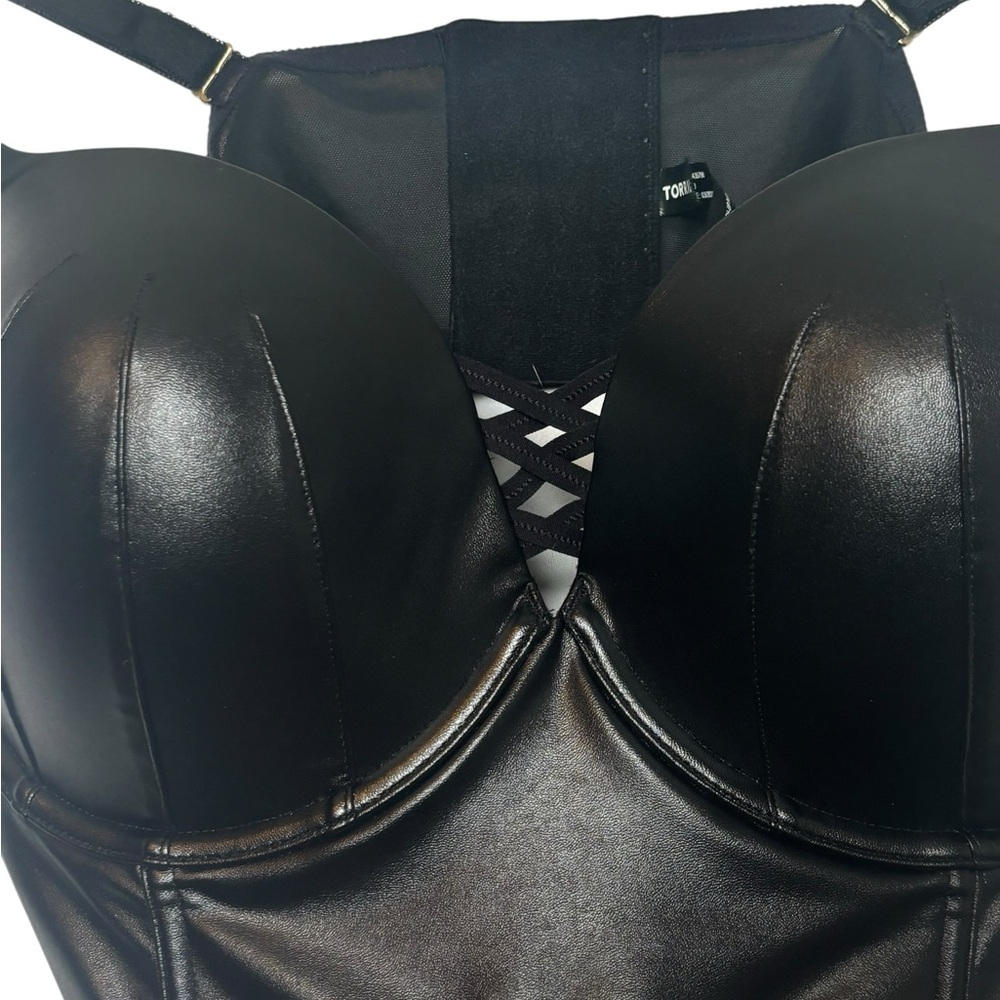 Torrid XO Plunge Push-Up Bra Black Lace-Up Women's Intimate Top Size 46B - Picture 3 of 5